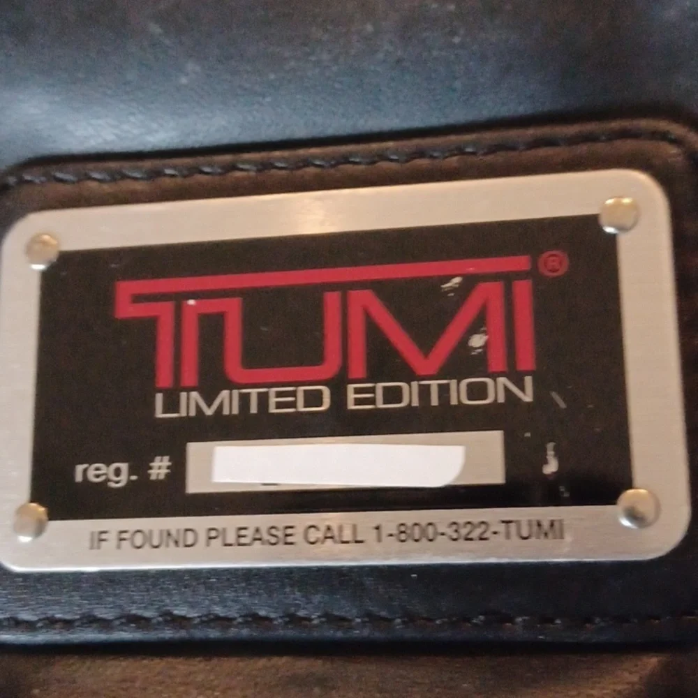 Tumi Vintage Leather Travel Kit, 13x8.5x4